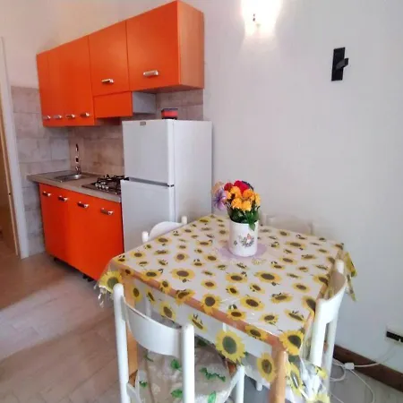 Paradise Flat - View, Garden & Parking Apartman