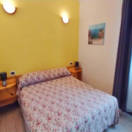 דירה Paradise Flat - View, Garden & Parking קוסטה ריי