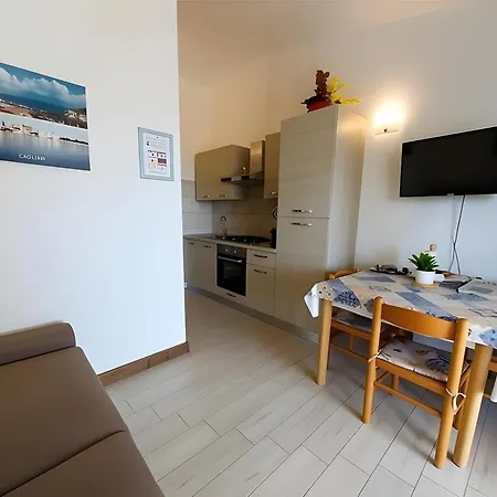 Paradise Flat - View, Garden & Parking