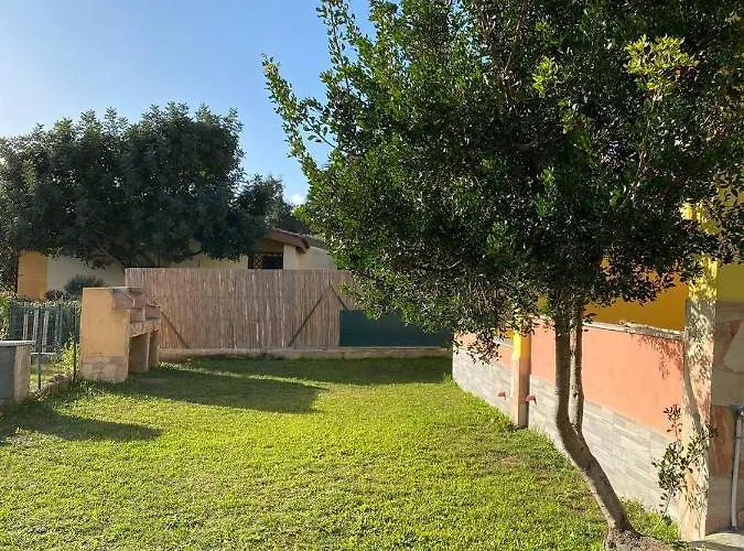 Paradise Flat 48-49 - View, Garden & Parking - 200M Beach *